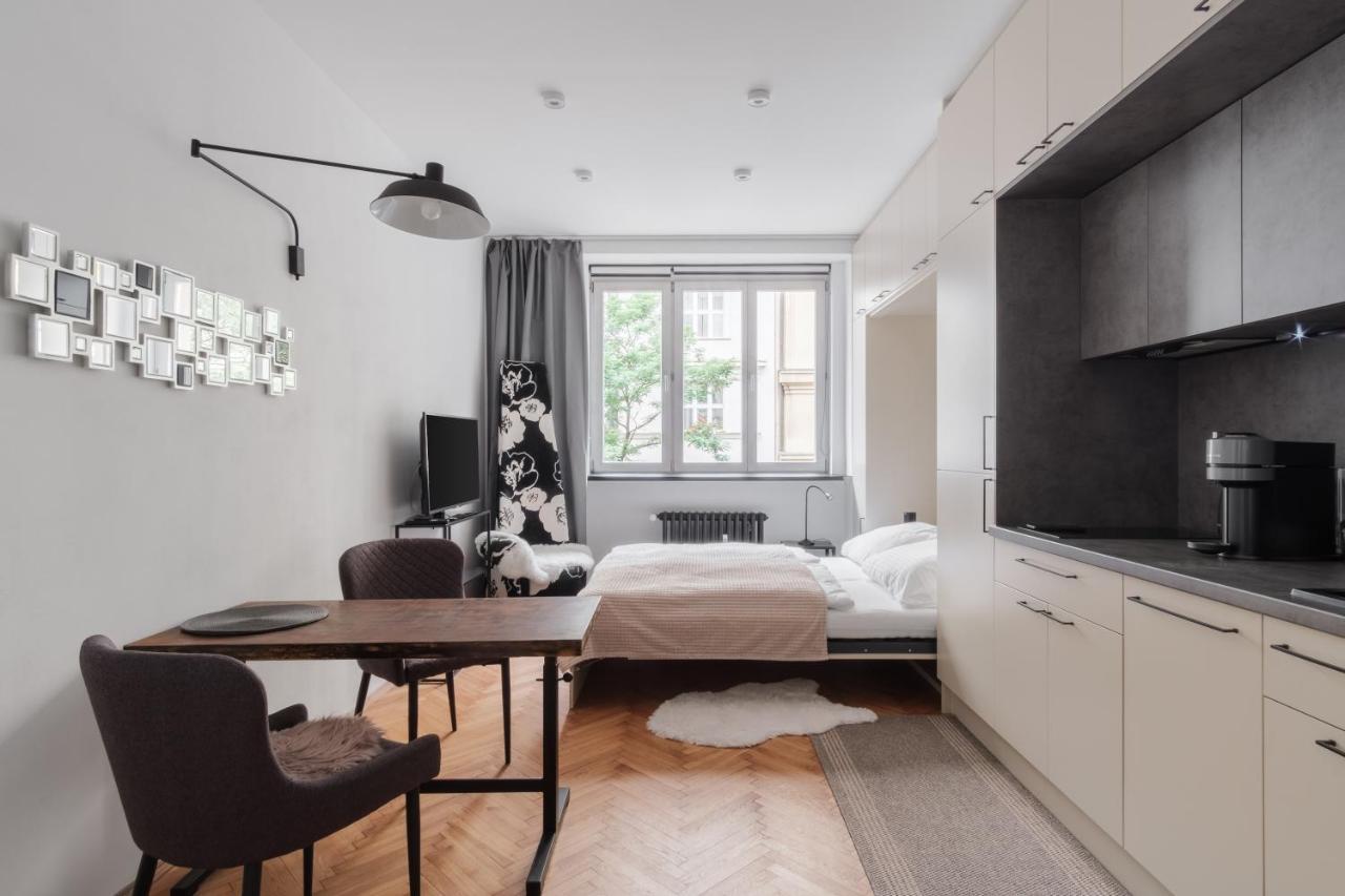 Days - Designer W Fold-up Bed - Trendy Neighborhood Lejlighed Prag